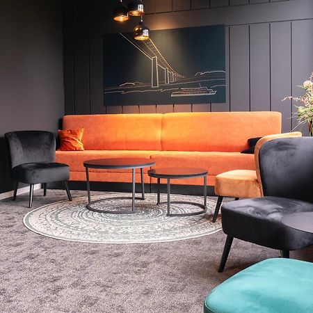 Juststay Muelheim Hotel & Apartments มึลไฮม์ อันแดร์ รัวร์ ภายนอก รูปภาพ