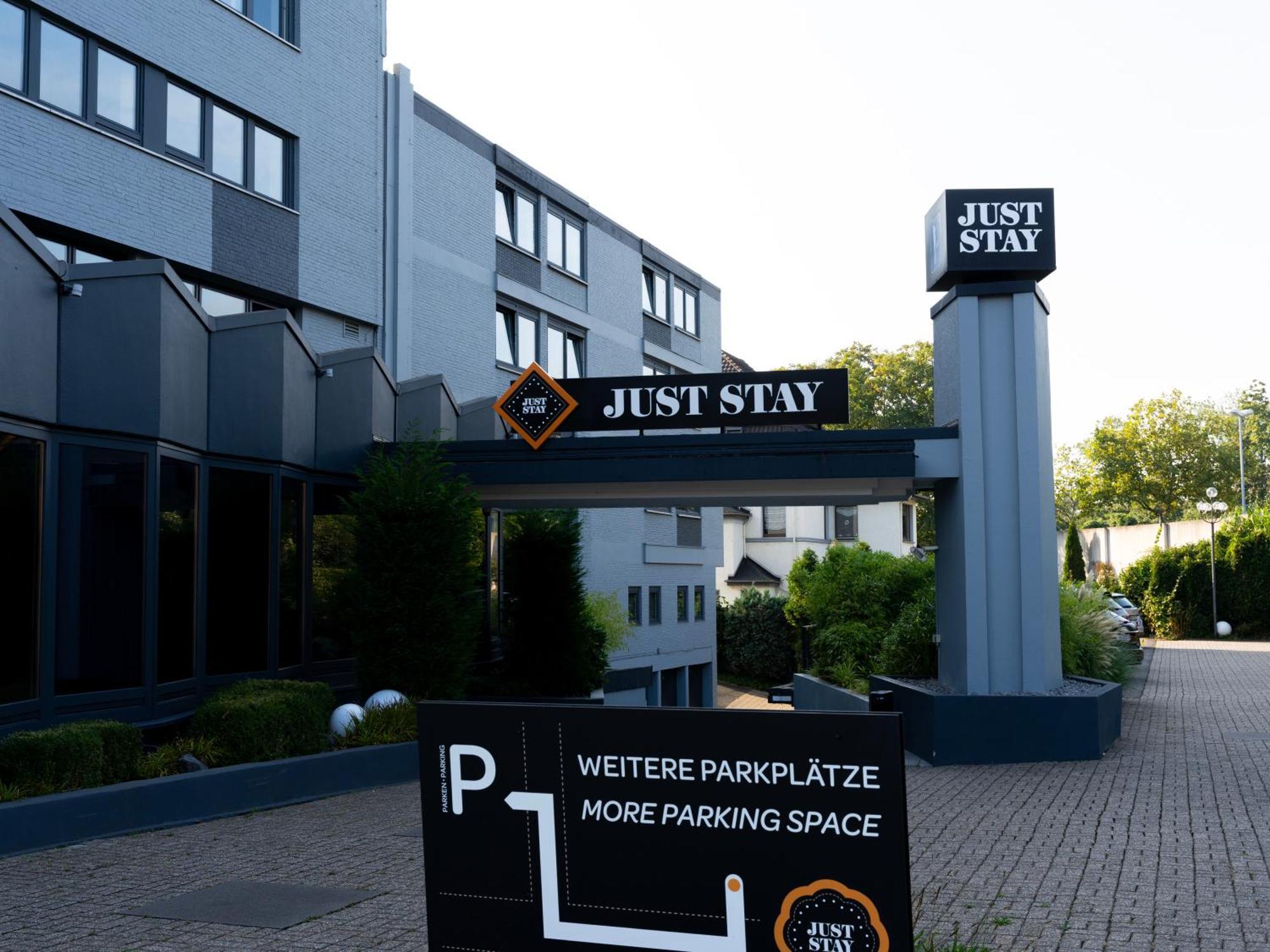 Juststay Muelheim Hotel & Apartments มึลไฮม์ อันแดร์ รัวร์ ภายนอก รูปภาพ
